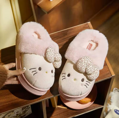 Chaussons Hello Kitty 🐱👣 – Douillets et mignons pour l'intérieur et l'extérieur 💖