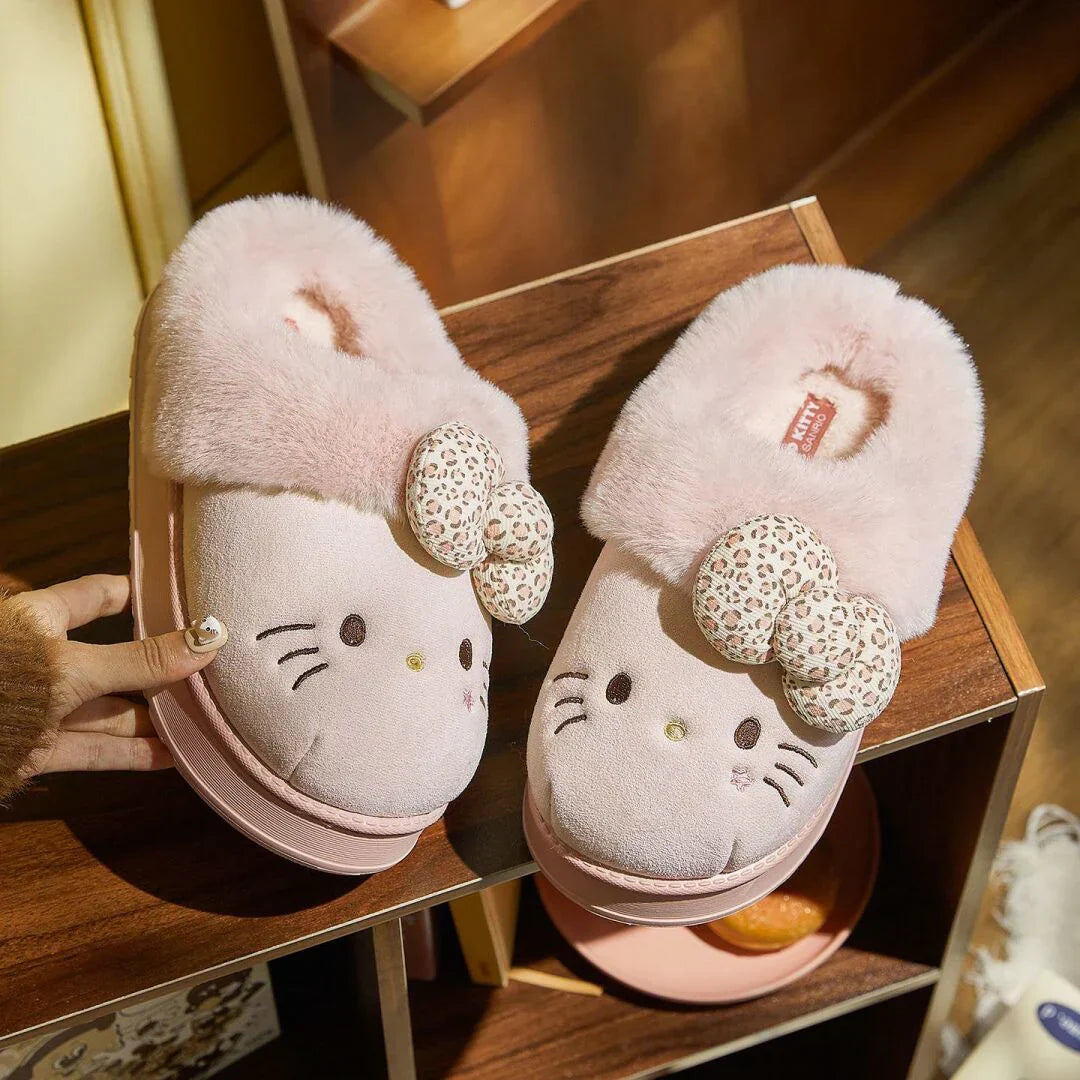 Chaussons Hello Kitty 🐱👣 – Douillets et mignons pour l'intérieur et l'extérieur 💖